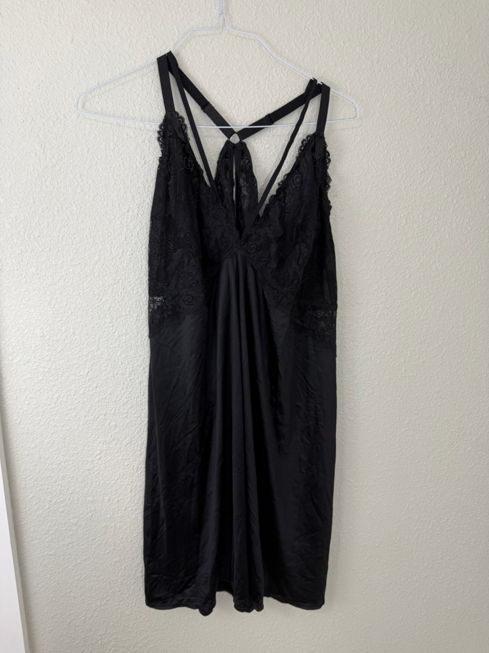Torrid Satin and Lace Retro Plunge Babydoll Chemise Nightdress Sz 4X Black